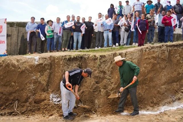 ROBERTO SOLÍS INICIA OBRA DE AGUA POTABLE PARA ALMACENAR MÁS DE 300 MIL LITROS EN NEPOPUALCO – Entérate Puebla