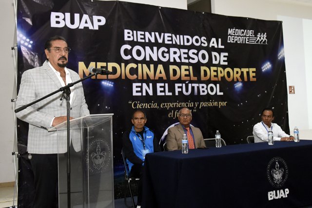 Capacita BUAP a especialistas en medicina deportiva