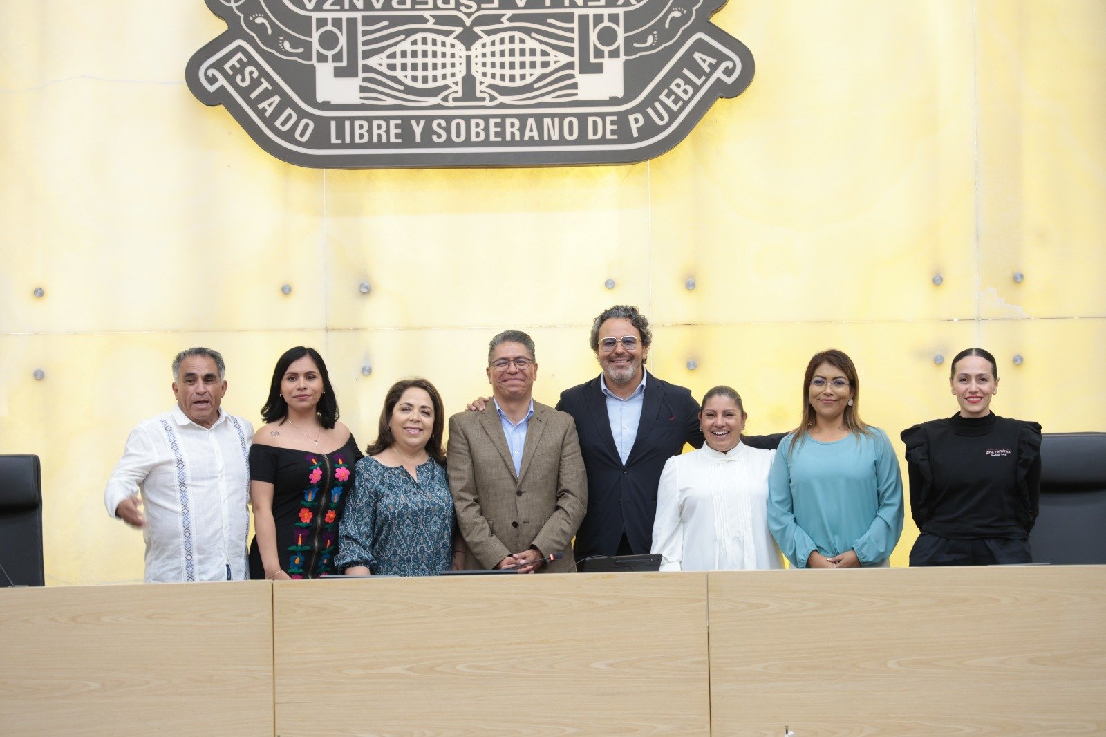Convoca Comisión Permanente a Sesión Extraordinaria de la LXII Legislatura