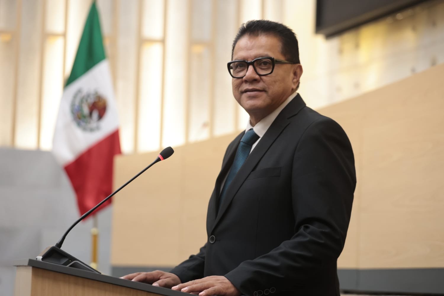 Diputado Miguel Márquez promueve exhorto para fortalecer difusión sobre tarifas preferenciales del transporte público