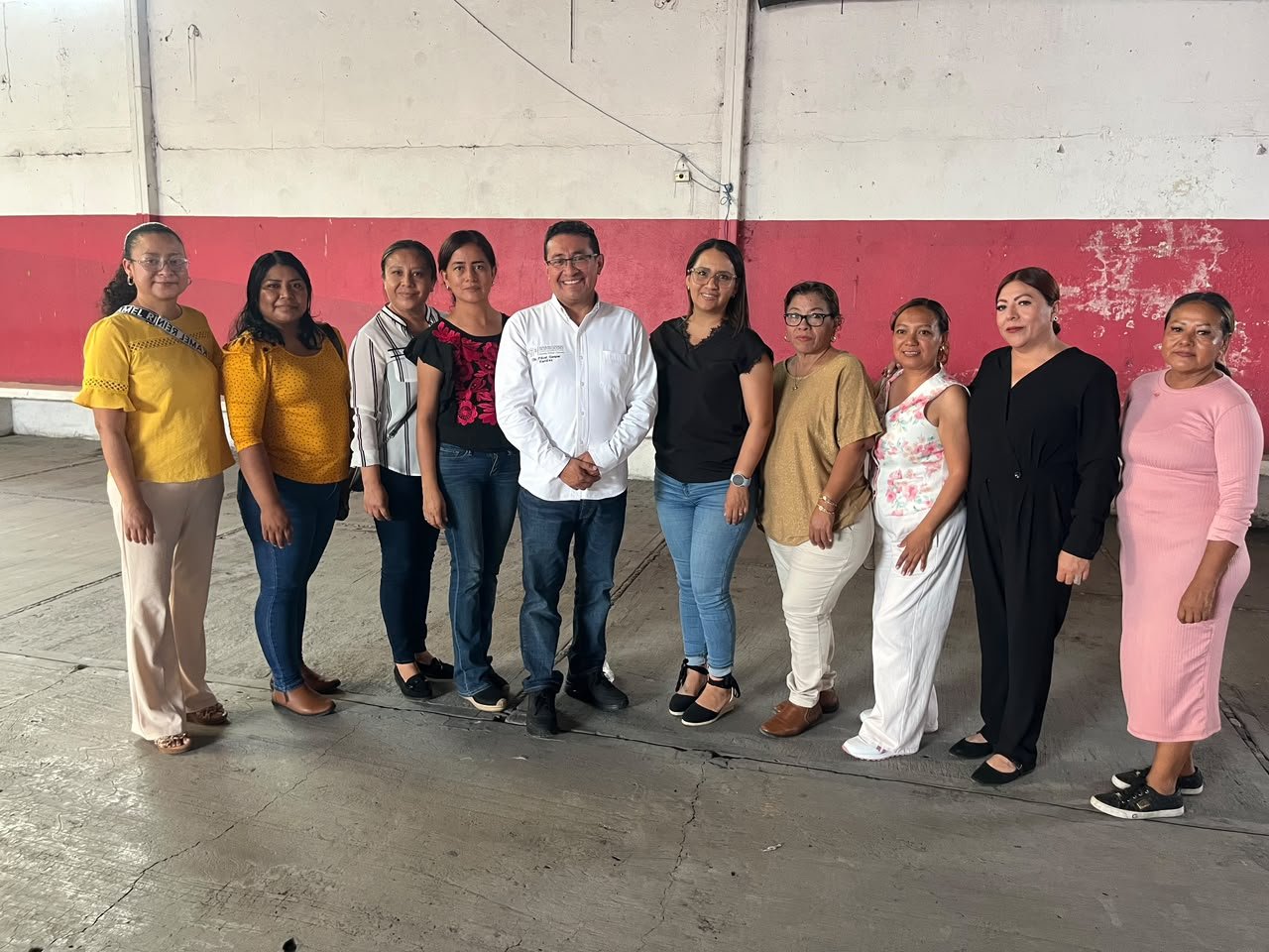 En Chietla, el diputado Pável Gaspar reconoce la labor del Personal de Apoyo y Asistencia a la Educación