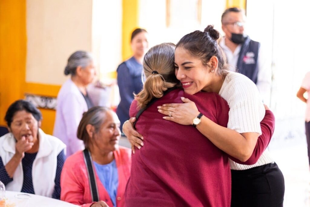 Celebra Lupita Cuautle a las personas adultas mayores de San Andrés Cholula