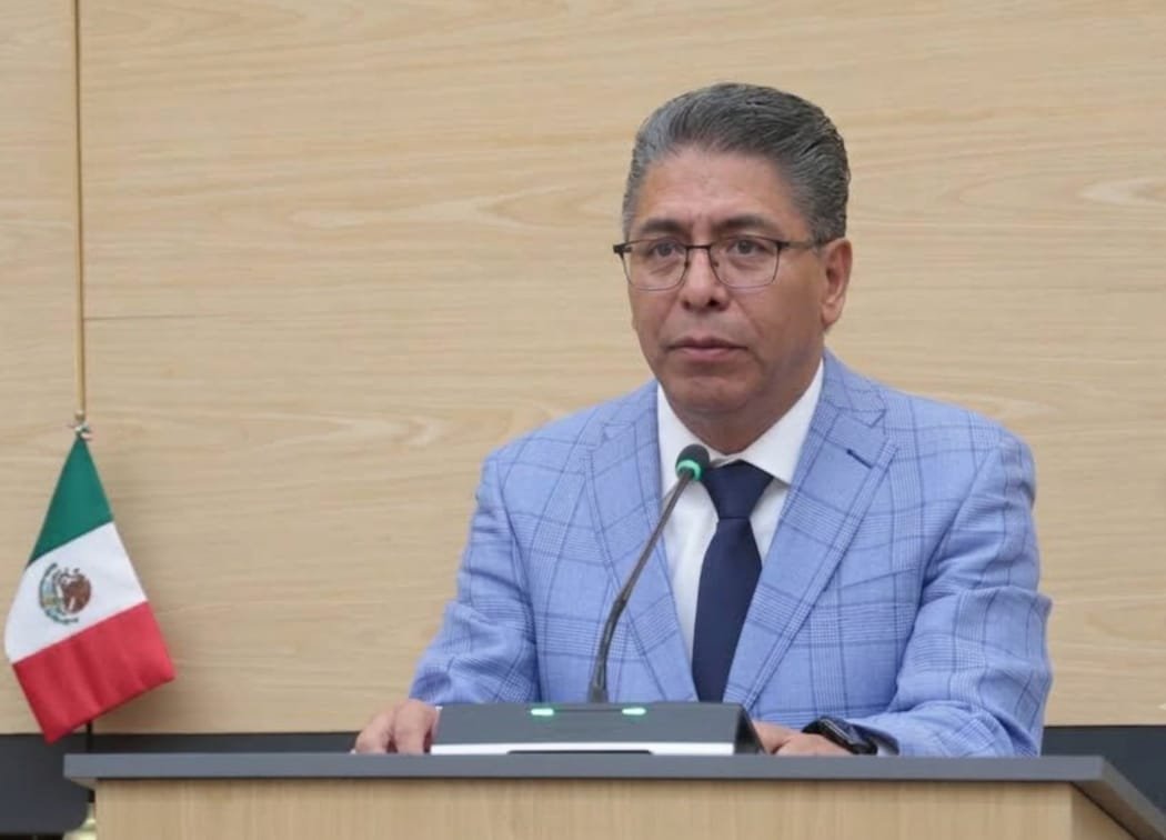 Presenta diputado Marcos Castro informe de actividades de la Mesa Directiva