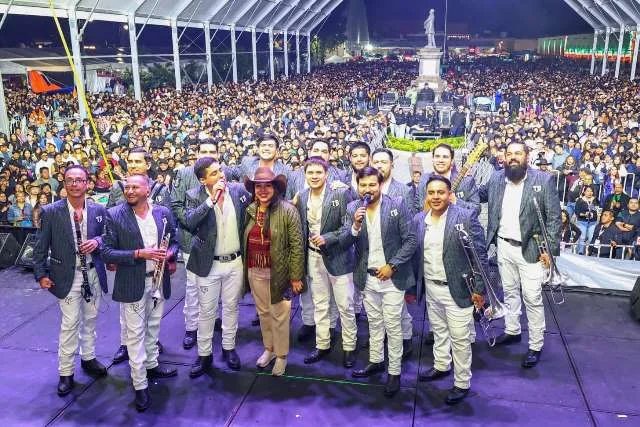 TONANTZIN FERNÁNDEZ Y BANDA TIERRA SAGRADA HACEN VIBRAR LA GRAN FERIA MILENARIA – Entérate Puebla