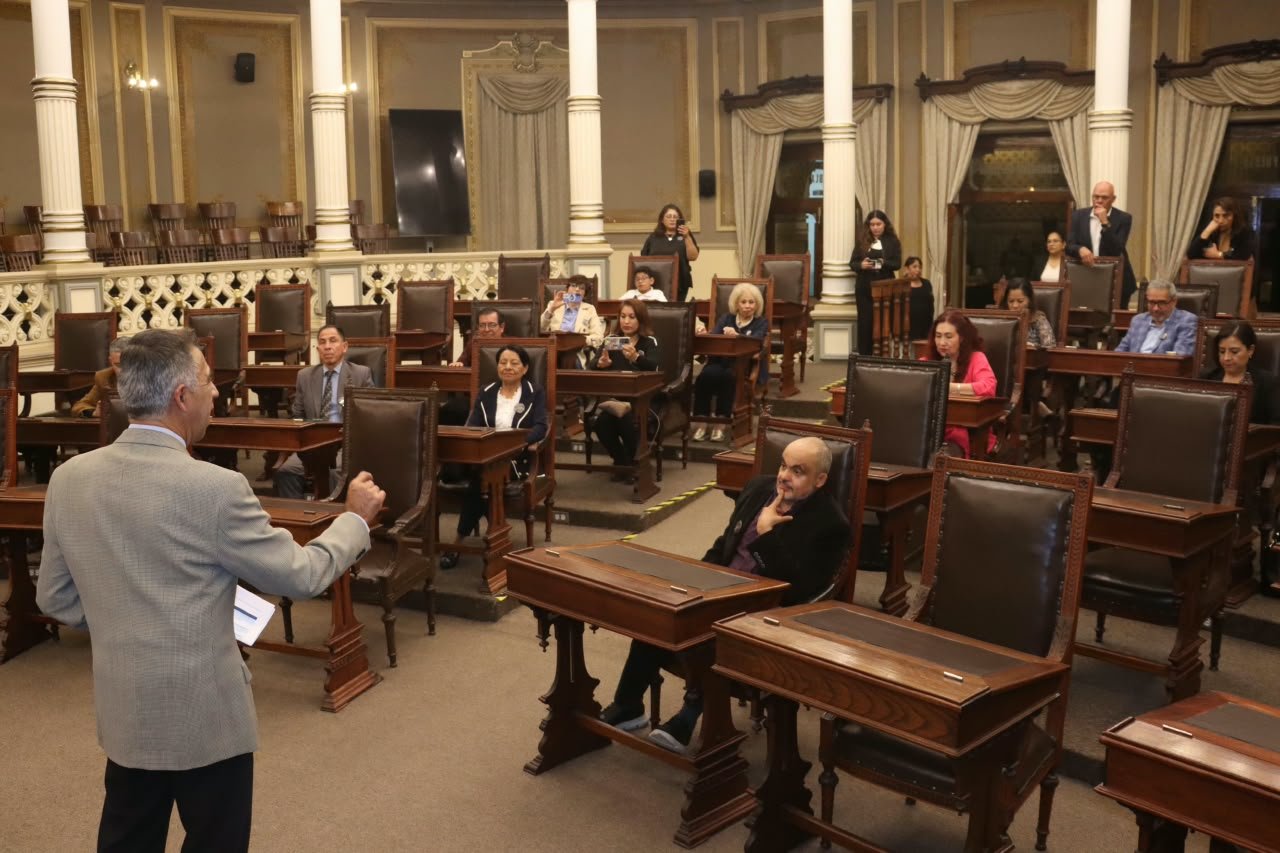 Con recorridos y exposiciones abre sus puertas al público en general la Antigua Sede del Congreso